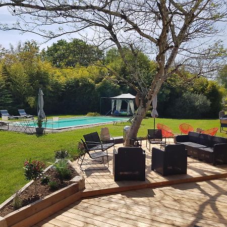 Domaine De Baise Bed and Breakfast Feugarolles Exteriör bild